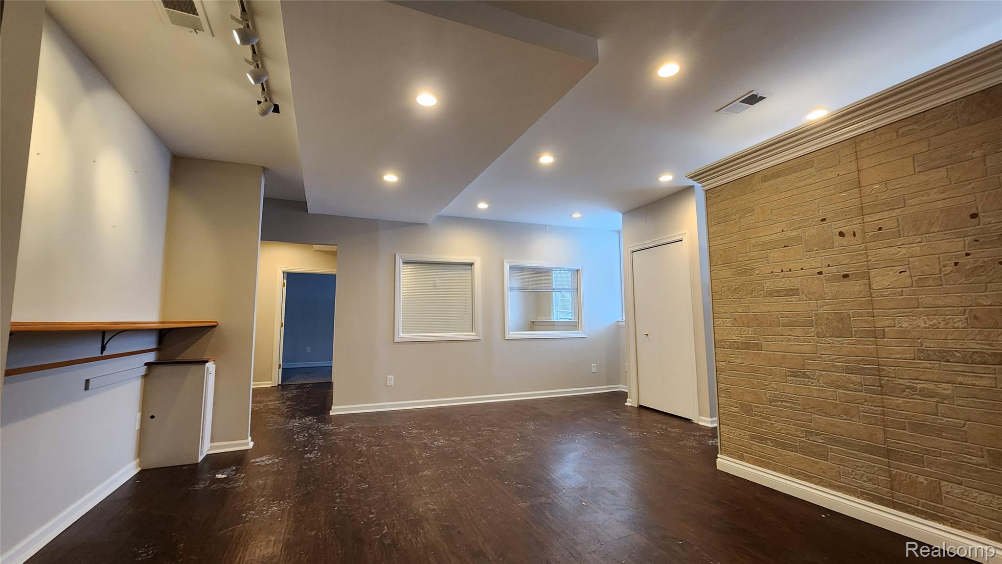 2490 WALTON Boulevard 101