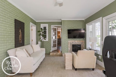 Tiny photo for 1110 Grayton Street, Grosse Pointe Park City, MI 48230 (MLS # 58050220233)