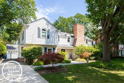 Photo of 1110 Grayton Street, Grosse Pointe Park City, MI 48230 (MLS # 58050220233)