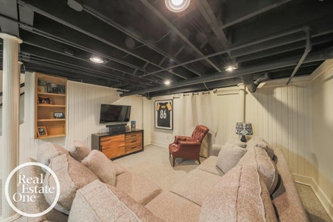 Tiny photo for 1110 Grayton Street, Grosse Pointe Park City, MI 48230 (MLS # 58050220233)