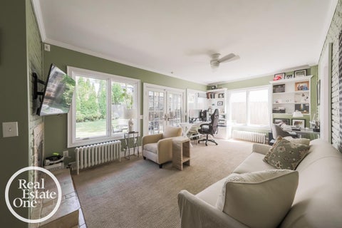 Tiny photo for 1110 Grayton Street, Grosse Pointe Park City, MI 48230 (MLS # 58050220233)