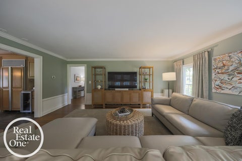 Tiny photo for 1110 Grayton Street, Grosse Pointe Park City, MI 48230 (MLS # 58050220233)
