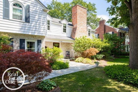 Tiny photo for 1110 Grayton Street, Grosse Pointe Park City, MI 48230 (MLS # 58050220233)