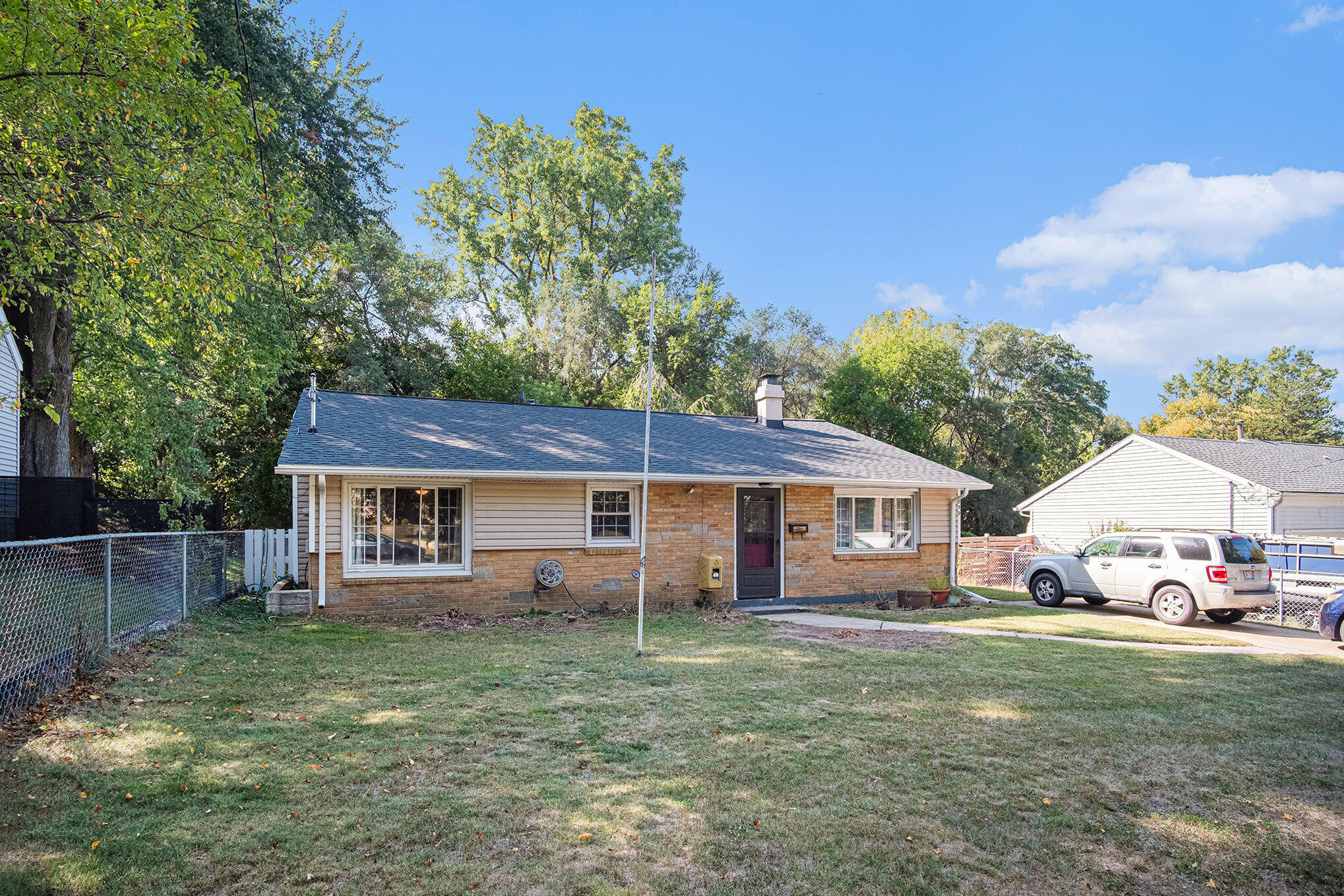 859 Bristol Avenue NW