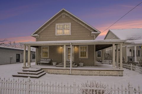 1382 Lakeshore Drive Muskegon City MI 49441