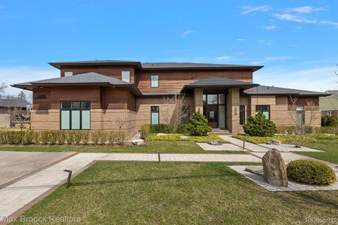 6925 Meadowlake Road, Bloomfield Charter Township, MI 48301 - #: 20250037189