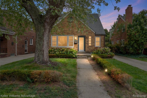 410 CATALPA DR, ROYAL OAK, MI 48067 - Image 32ebc8a0f21e17a39d647afab5def0df/3653159656