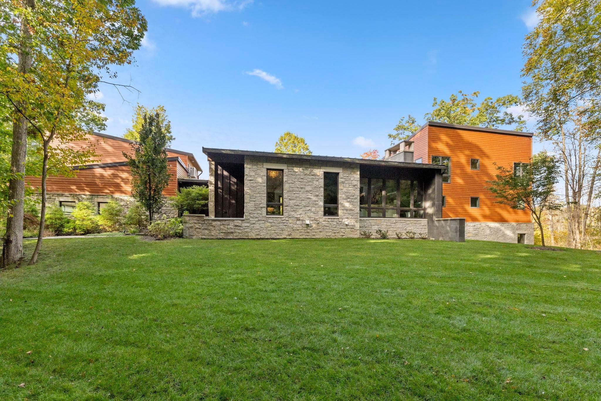 7665 Cameo Lane