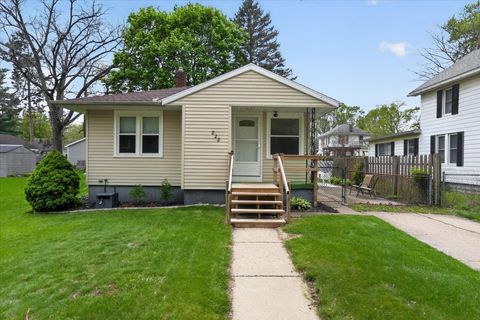 Photo of 828 Fleming Avenue, Jackson City, MI 49202 (MLS # 55026019532)
