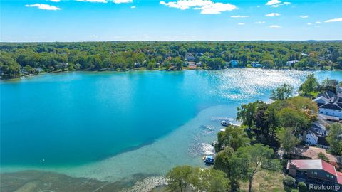 6351 Alden Court West Bloomfield Charter Township MI 48324