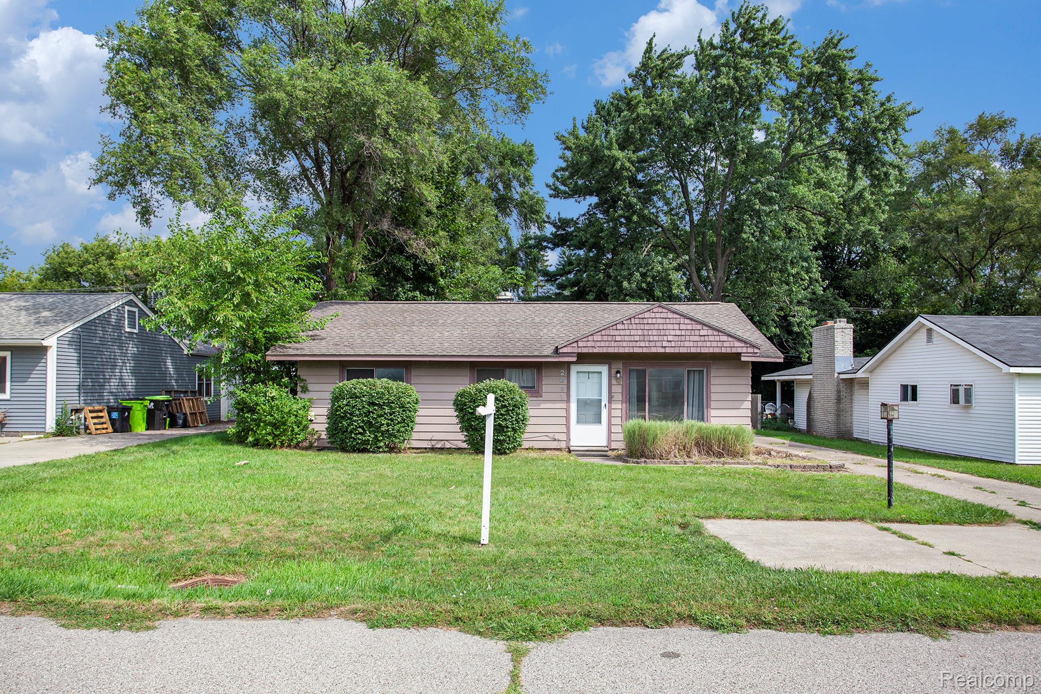 2631 E Walton Boulevard