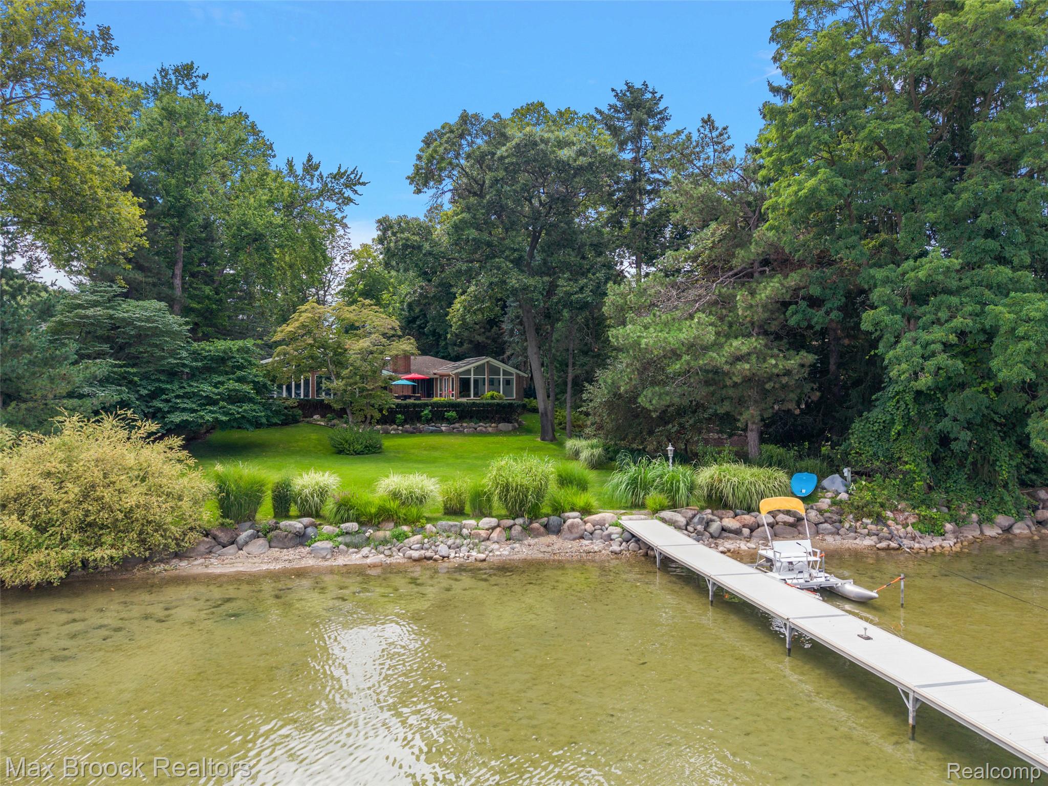 3377 W Shore Drive