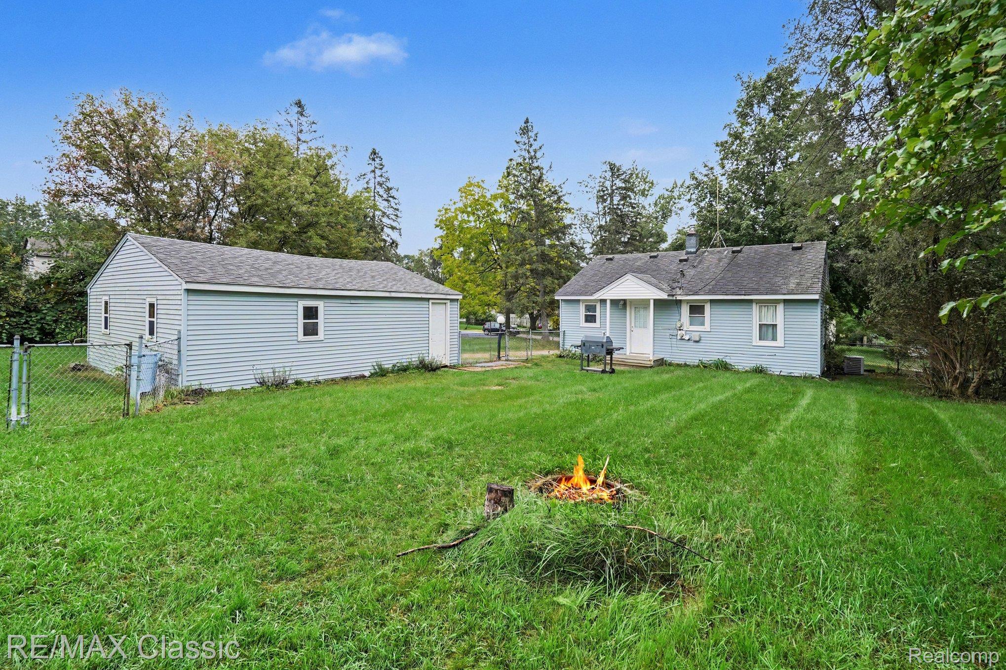 5812 Oster Drive