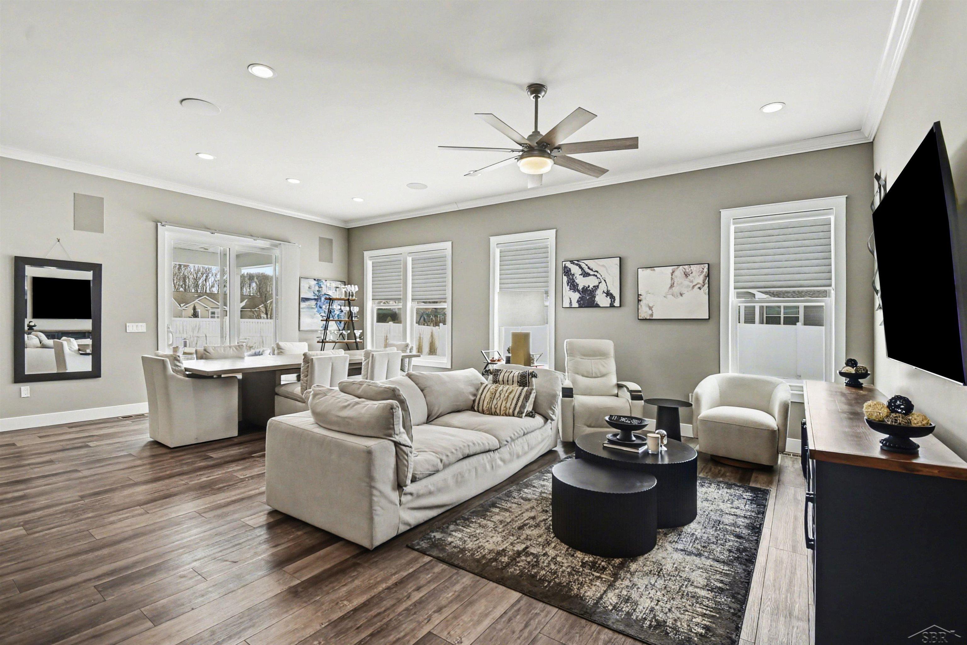 8674 Oakhill Drive