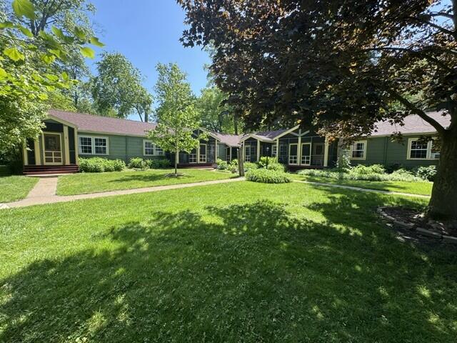 15657 Lakeshore Road 3