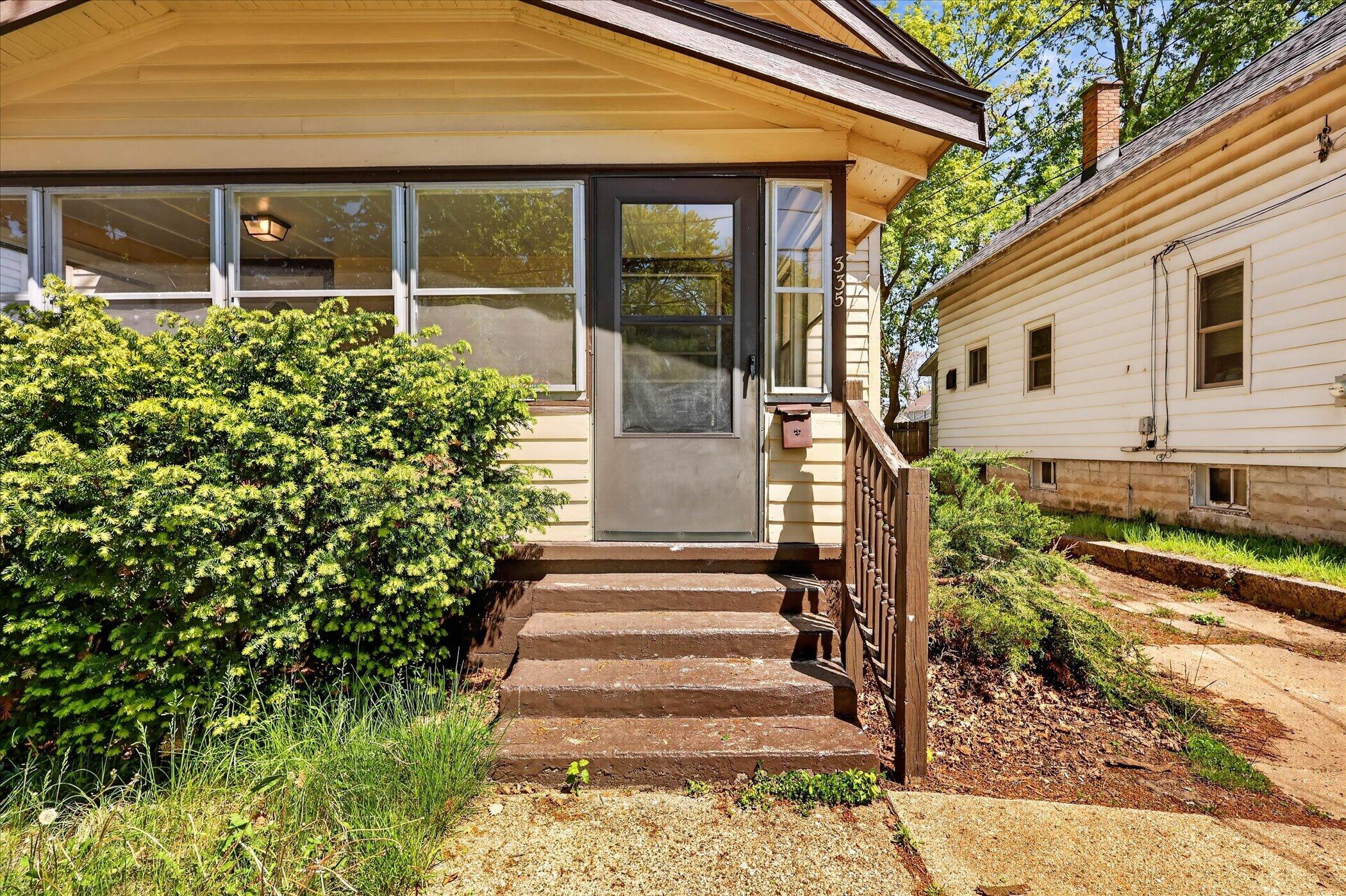335 Dickinson Street SW