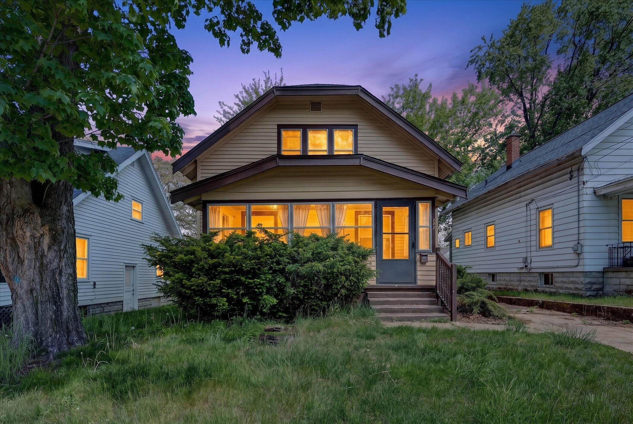 335 Dickinson Street SW