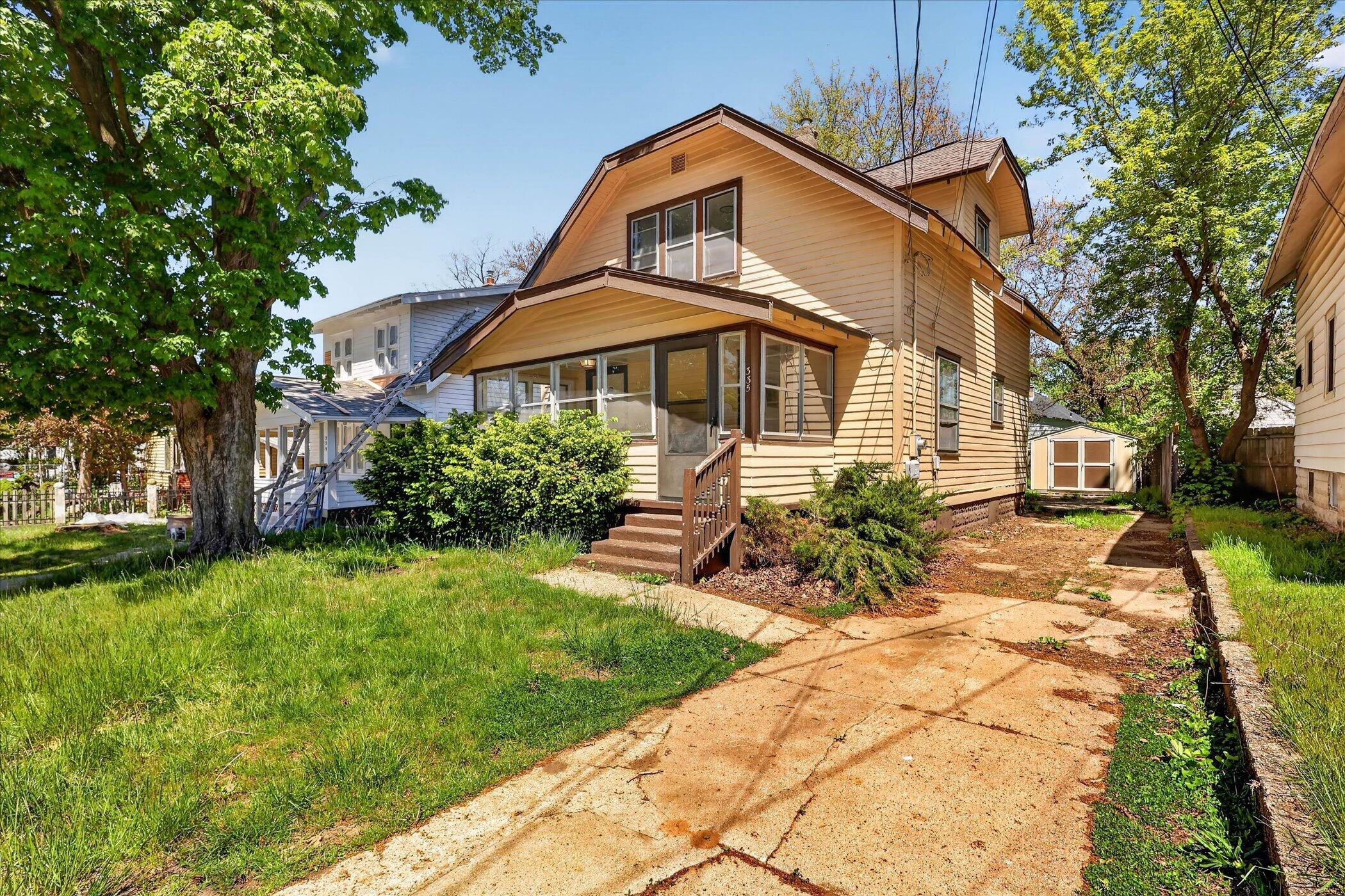335 Dickinson Street SW