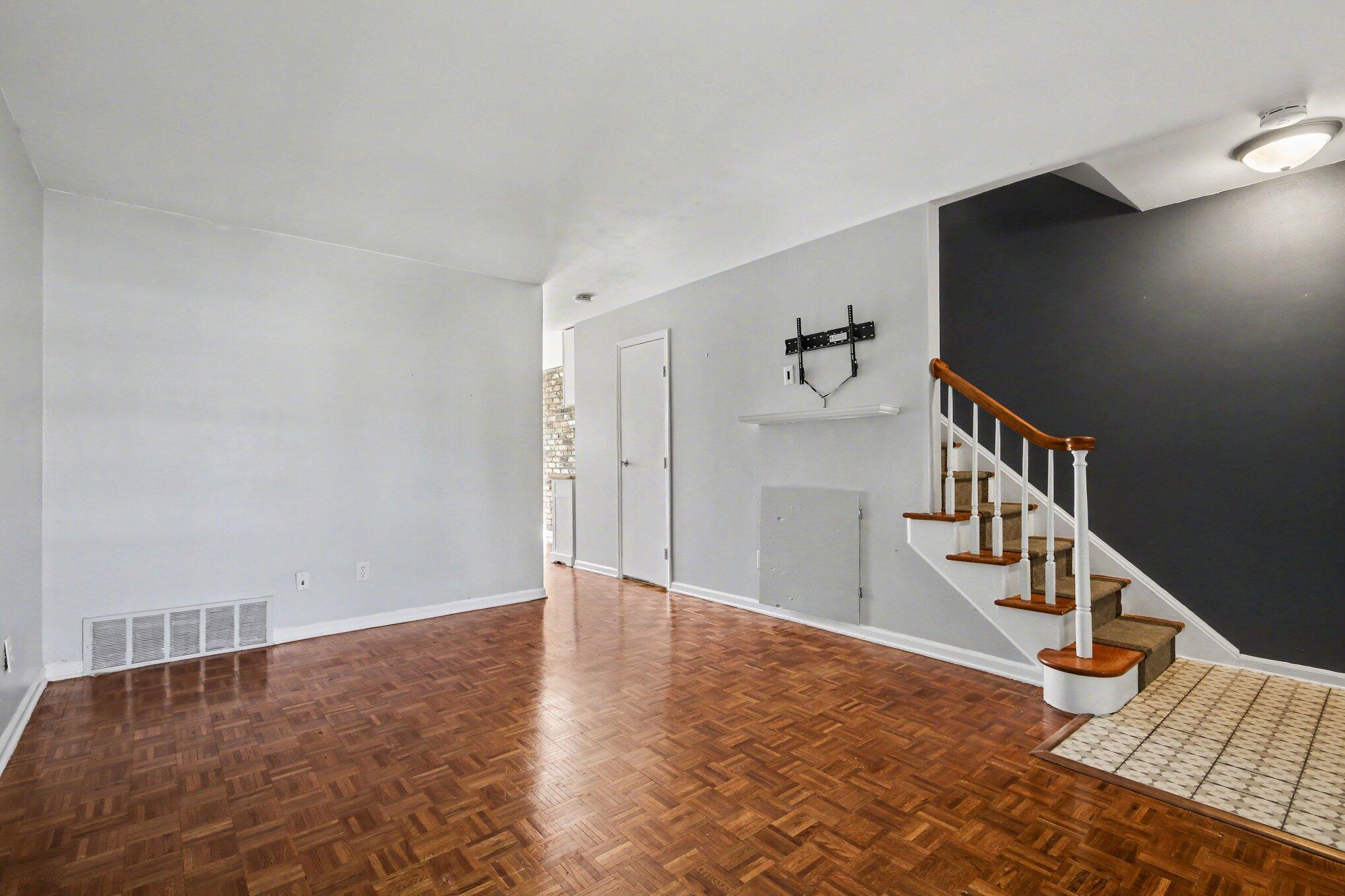 2457 Abbington Drive SE