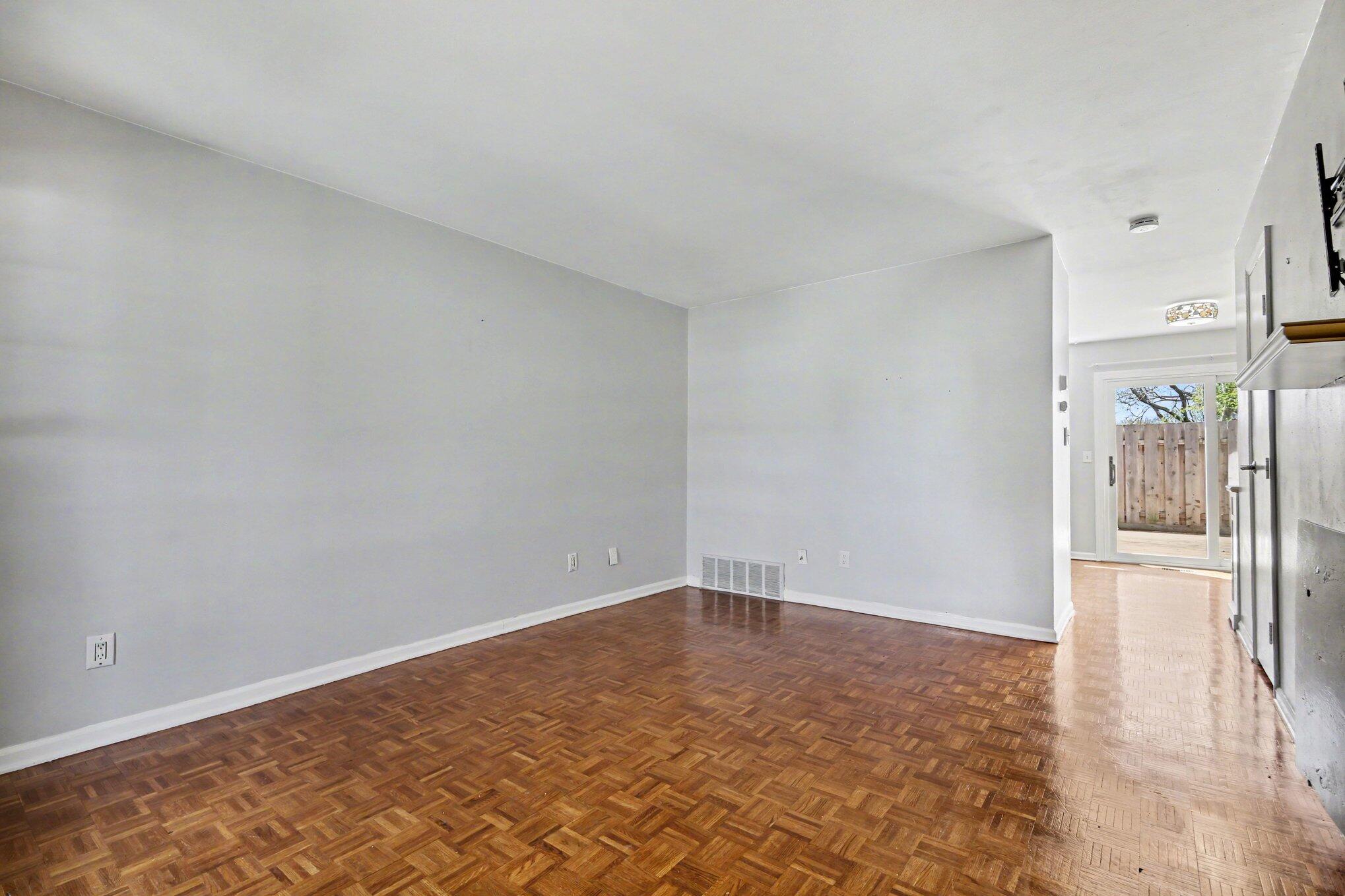 2457 Abbington Drive SE