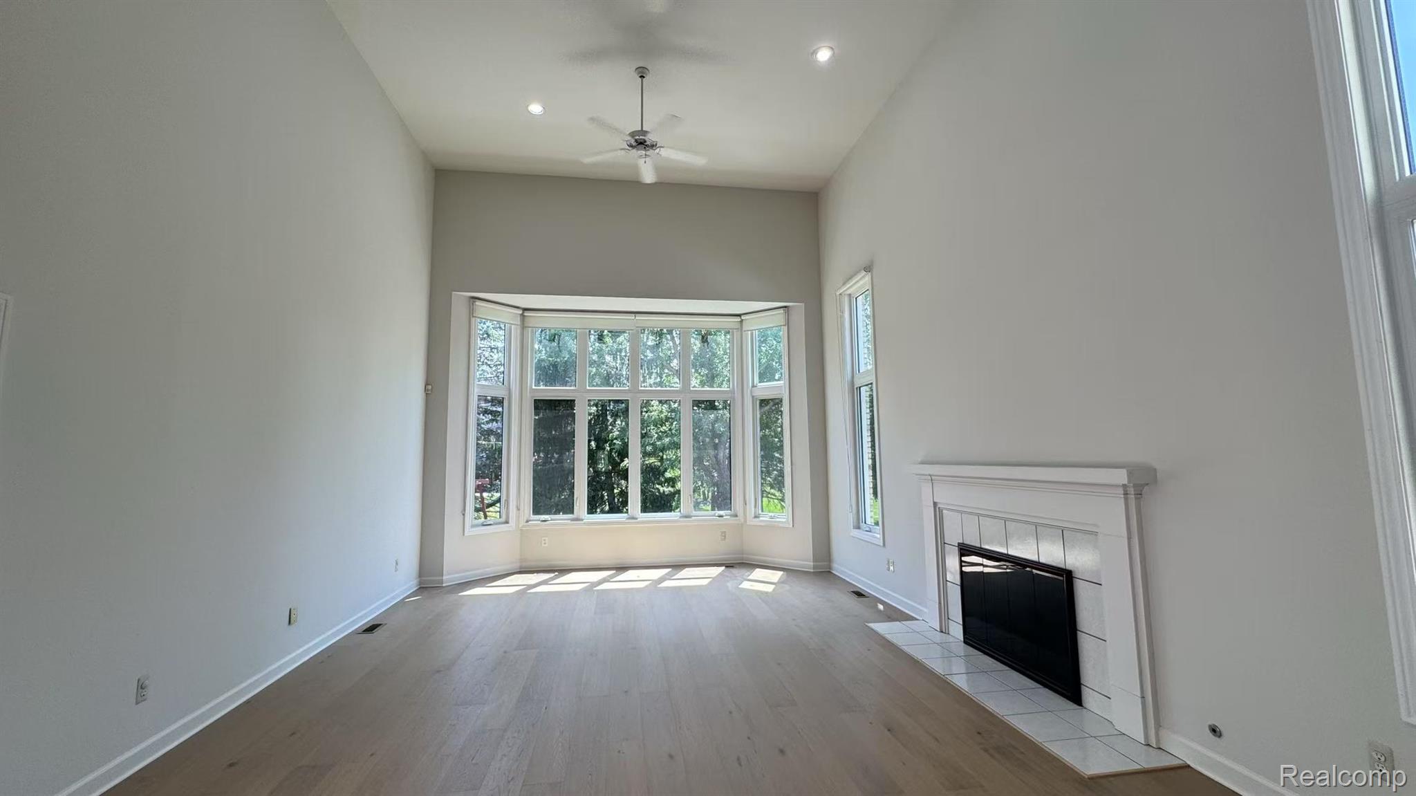 1919 Rolling Woods Drive