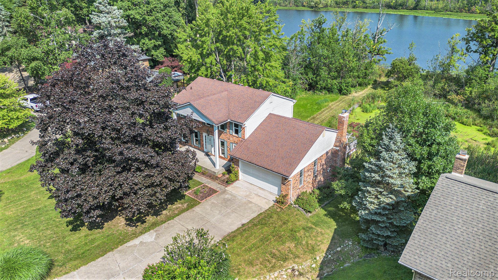 5690 Glen Eagles Drive