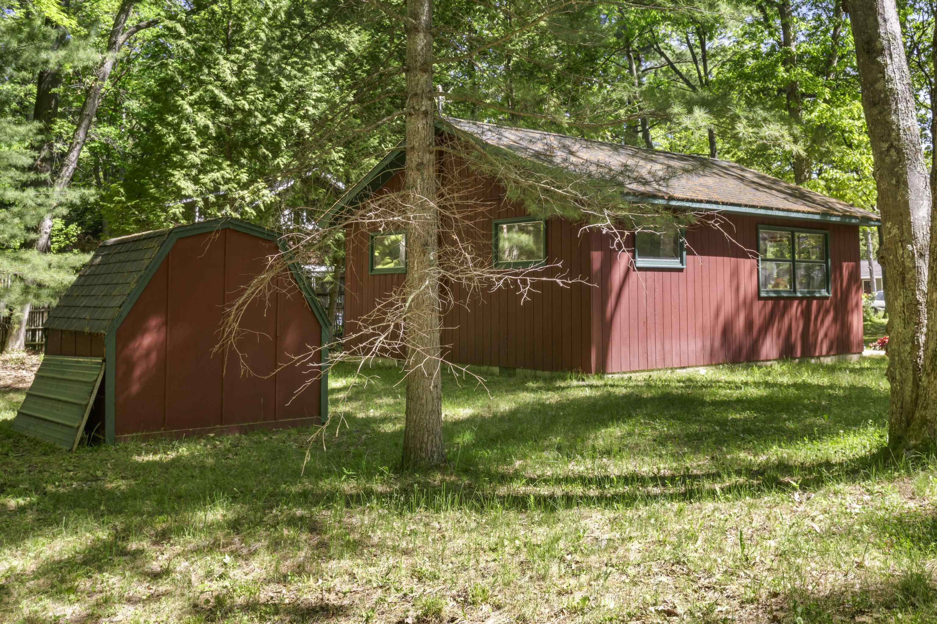 5328 Birch Trail
