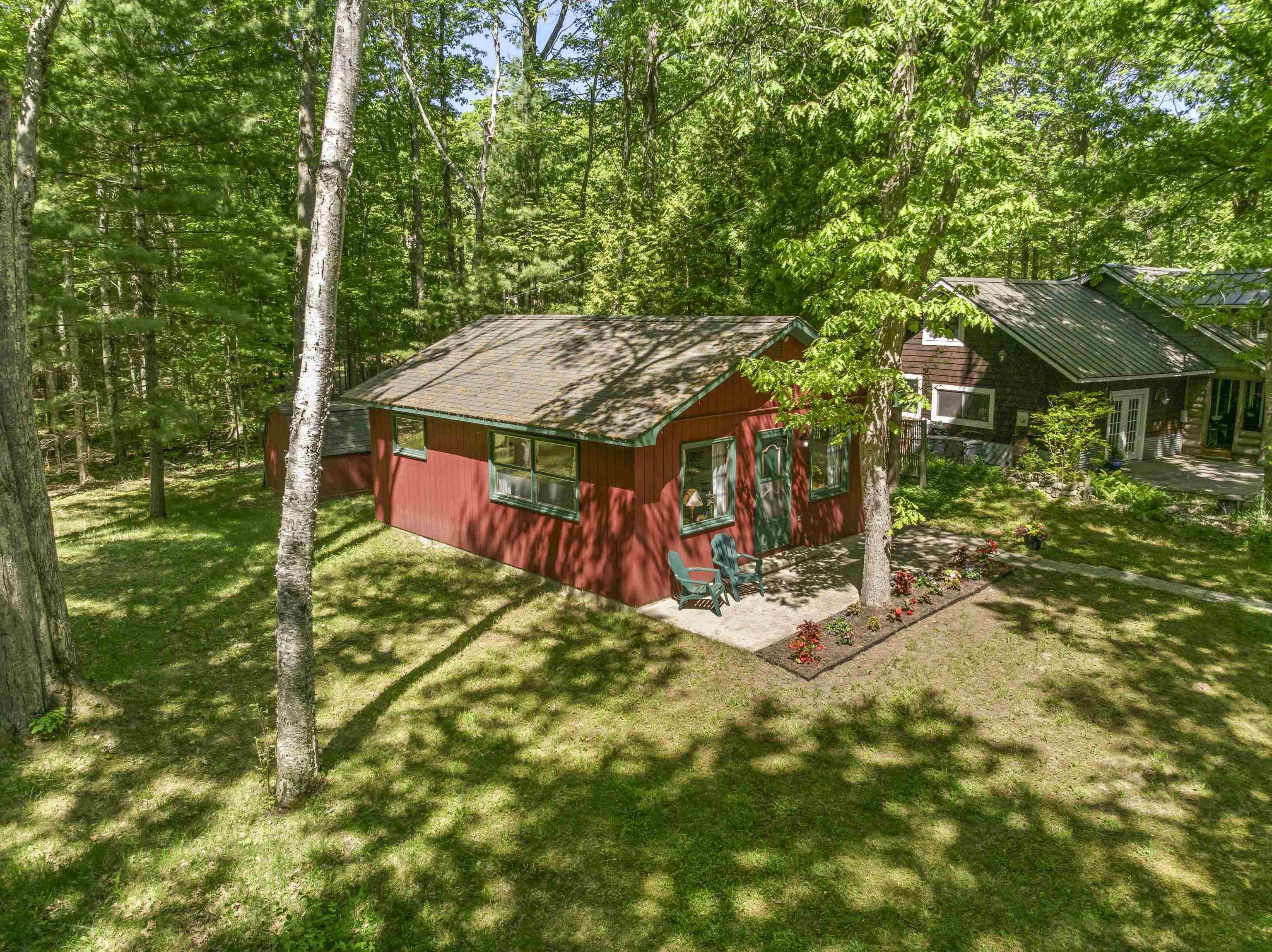 5328 Birch Trail