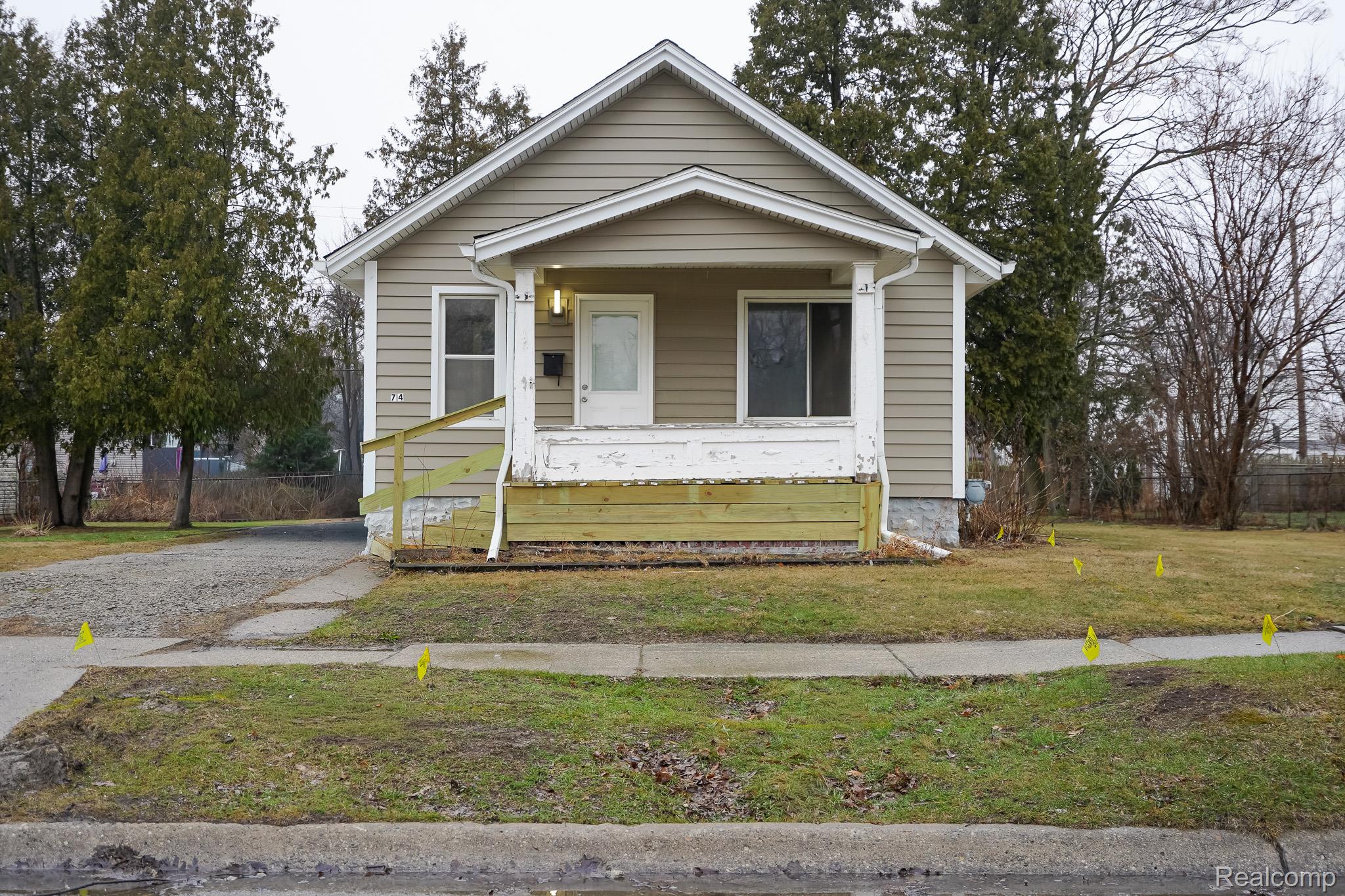 74 W BERNHARD Avenue