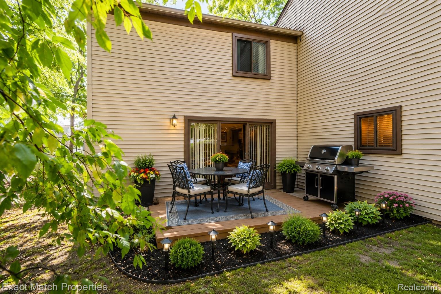 1514 Streamwood Court