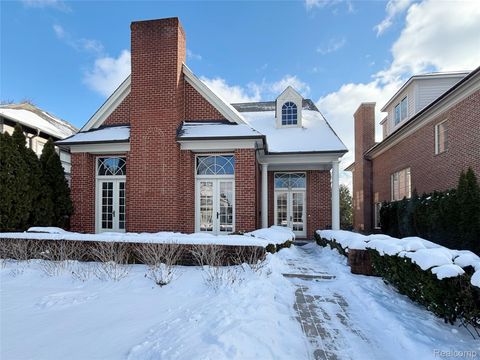 995 Pierce Street Birmingham City MI 48009