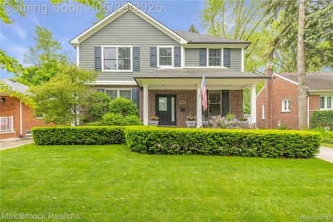2534 BUCKINGHAM Avenue Birmingham City MI 48009
