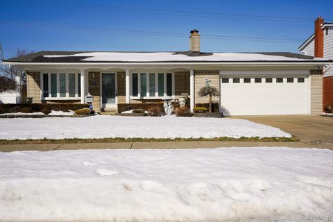 11191 Canterbury Drive Warren City MI 48093