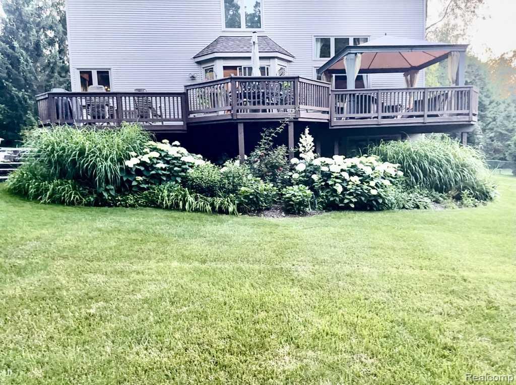 7042 Autumn Wood Drive