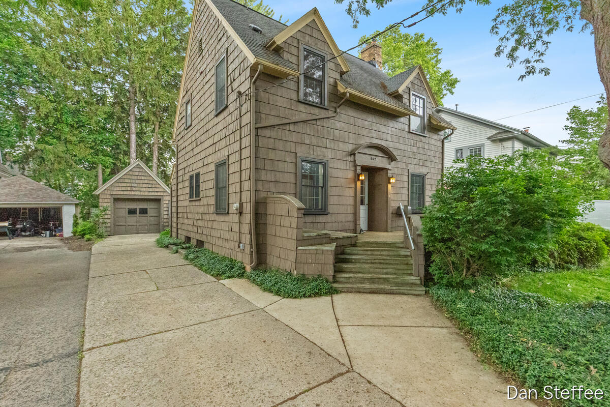 957 Maxwell Avenue SE