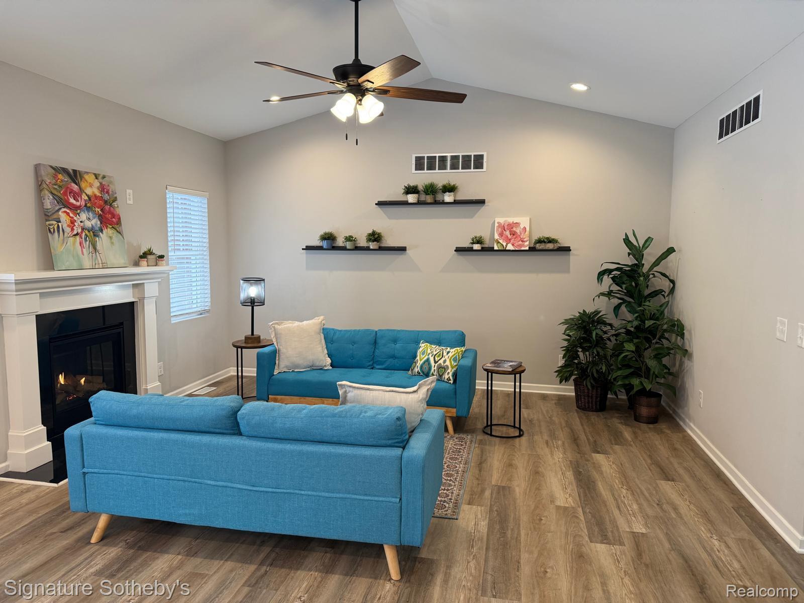 38671 Belliveau Street