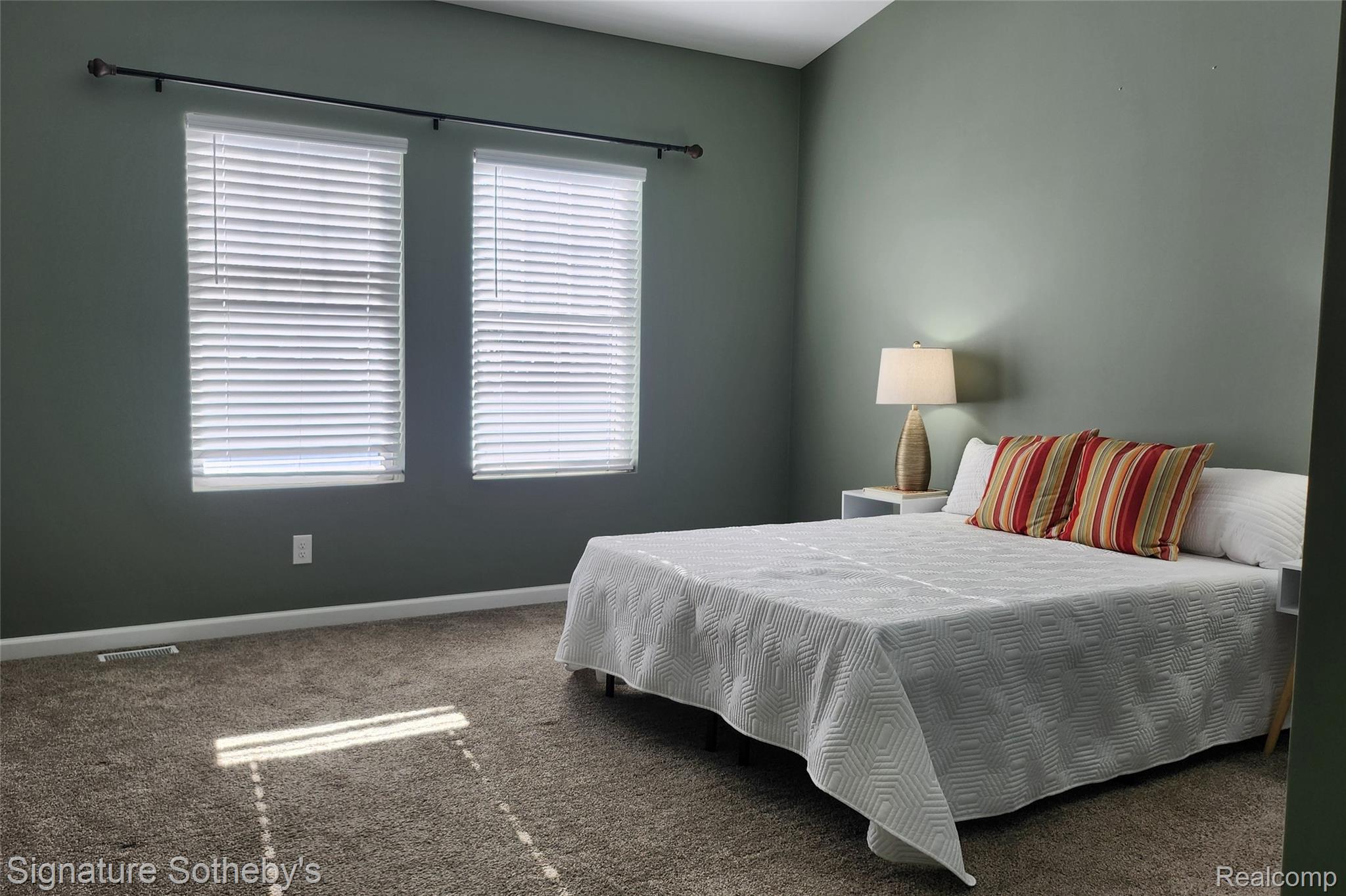 38671 Belliveau Street