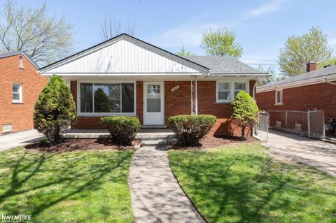 19637 Country Club Drive Harper Woods City MI 48225