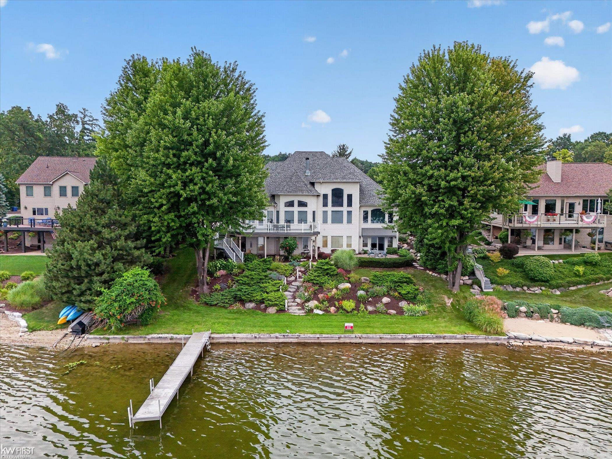 16048 Pine Bluff Court