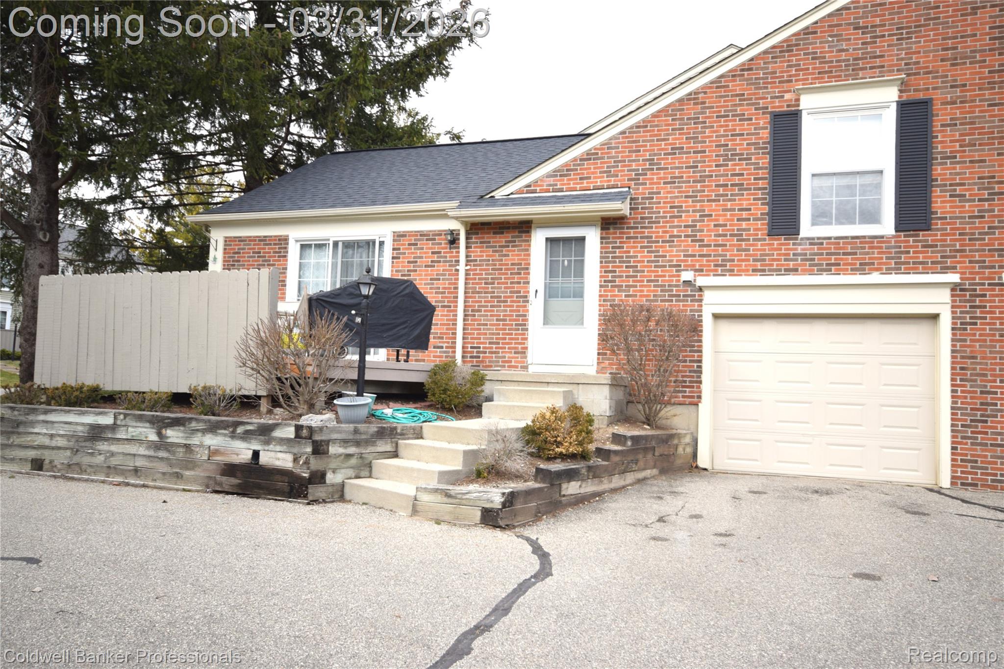 1141 Pine Ridge Court