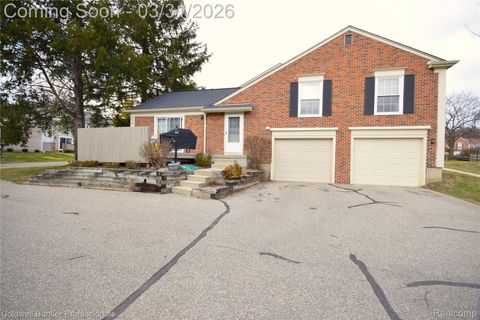 1141 Pine Ridge Court Rochester Hills City MI 48306