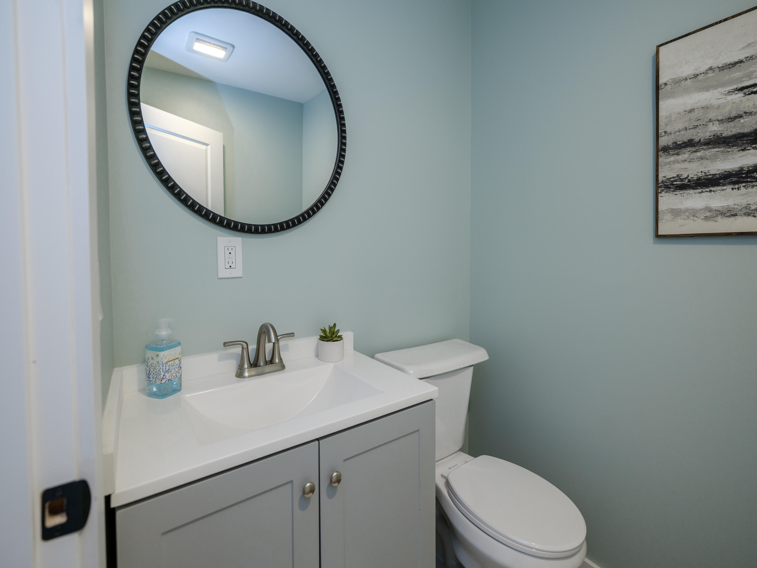 Portage City, Michigan 49002, United States, 4 Bedrooms Bedrooms, ,3 BathroomsBathrooms,Residential,Active,173108