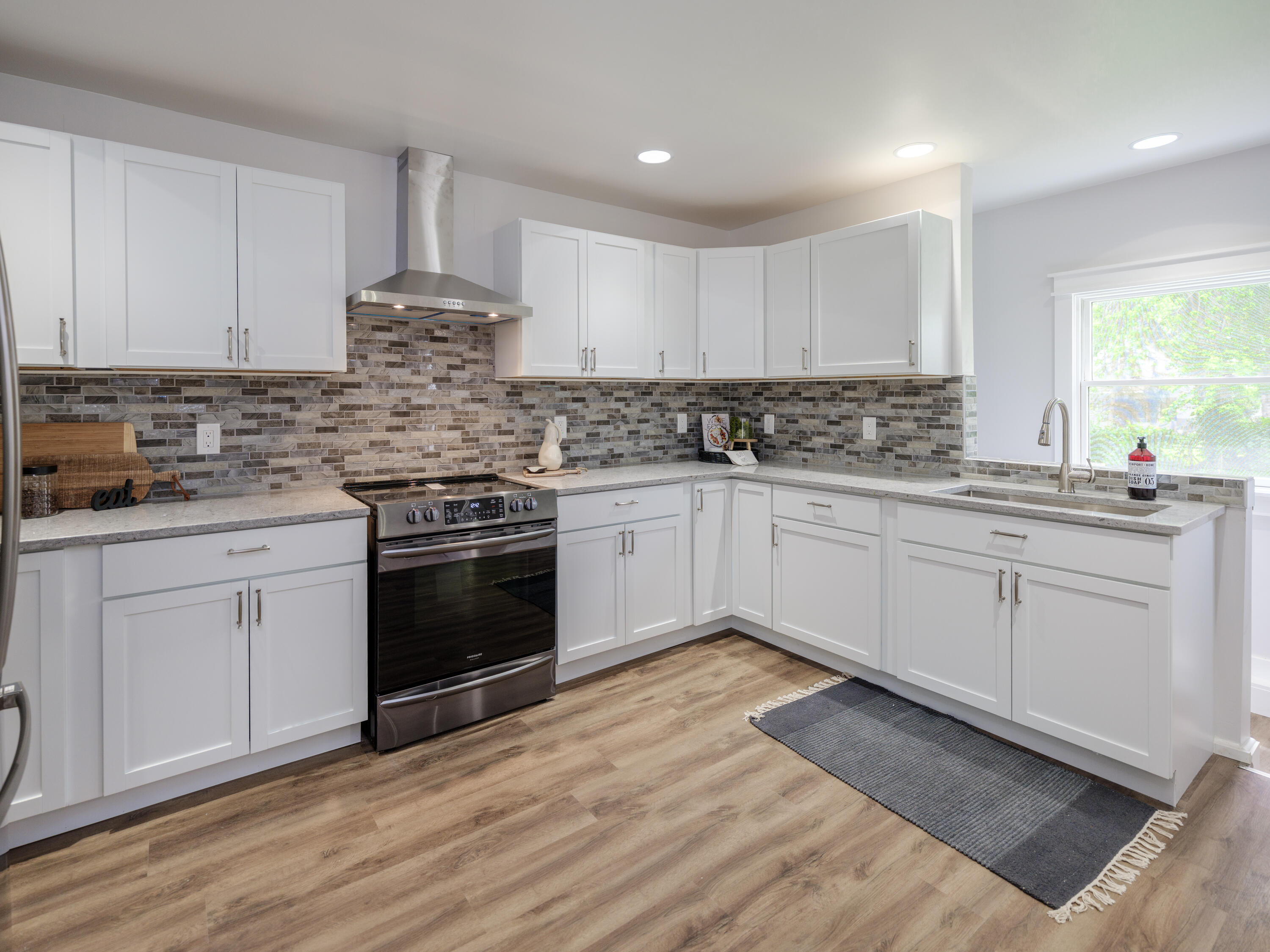 Portage City, Michigan 49002, United States, 4 Bedrooms Bedrooms, ,3 BathroomsBathrooms,Residential,Active,173108