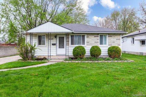 4249 Bonning Avenue Warren City MI 48091