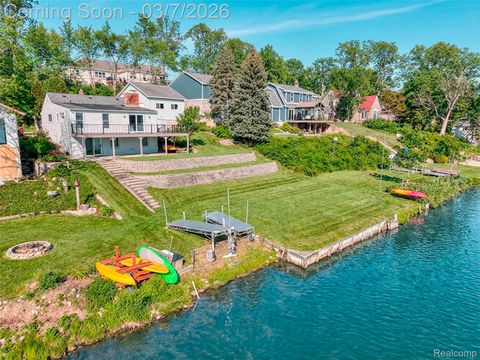 5851 Kinyon Drive Brighton Township MI 48116