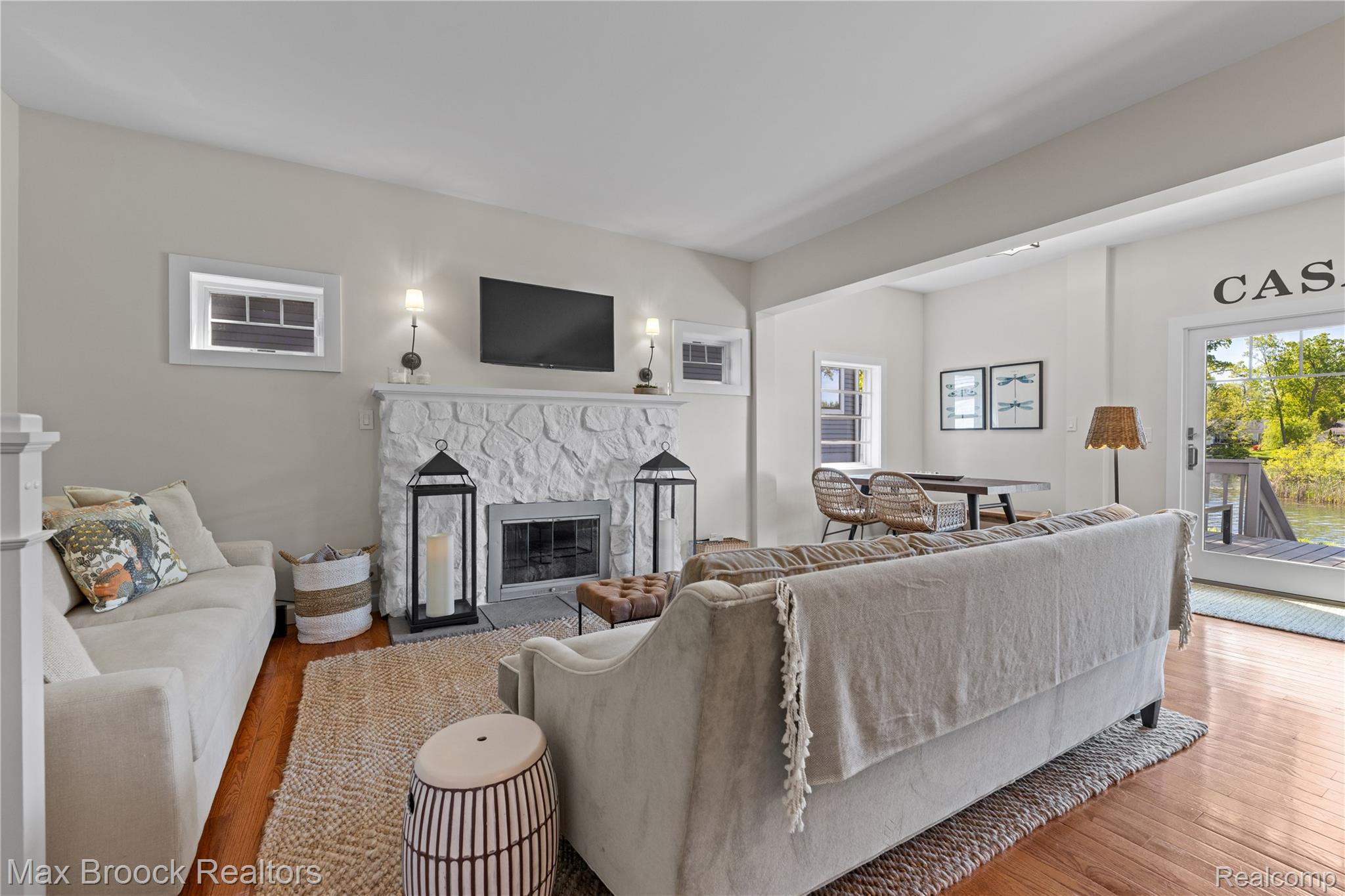 6863 Brightwood Court