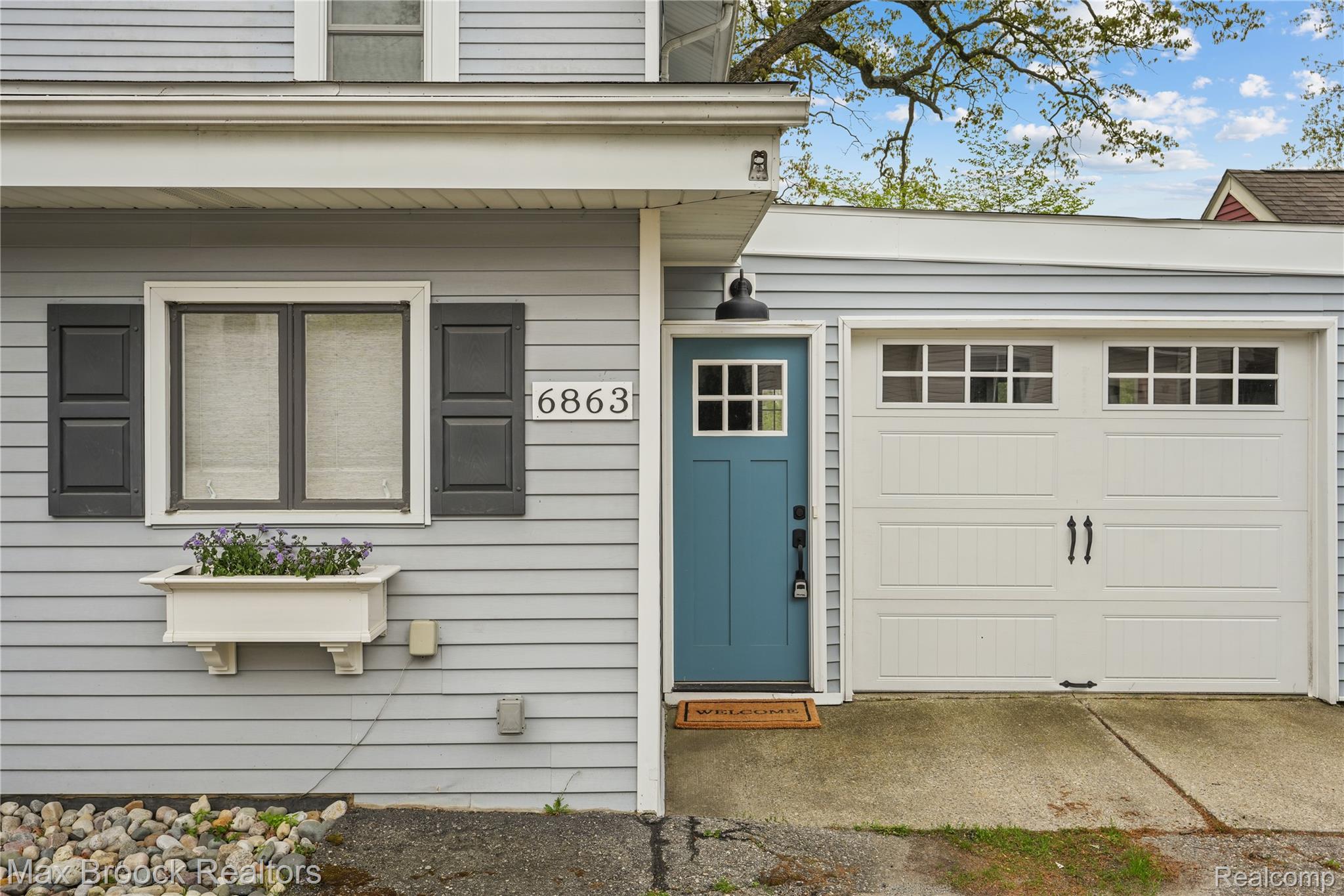 6863 Brightwood Court