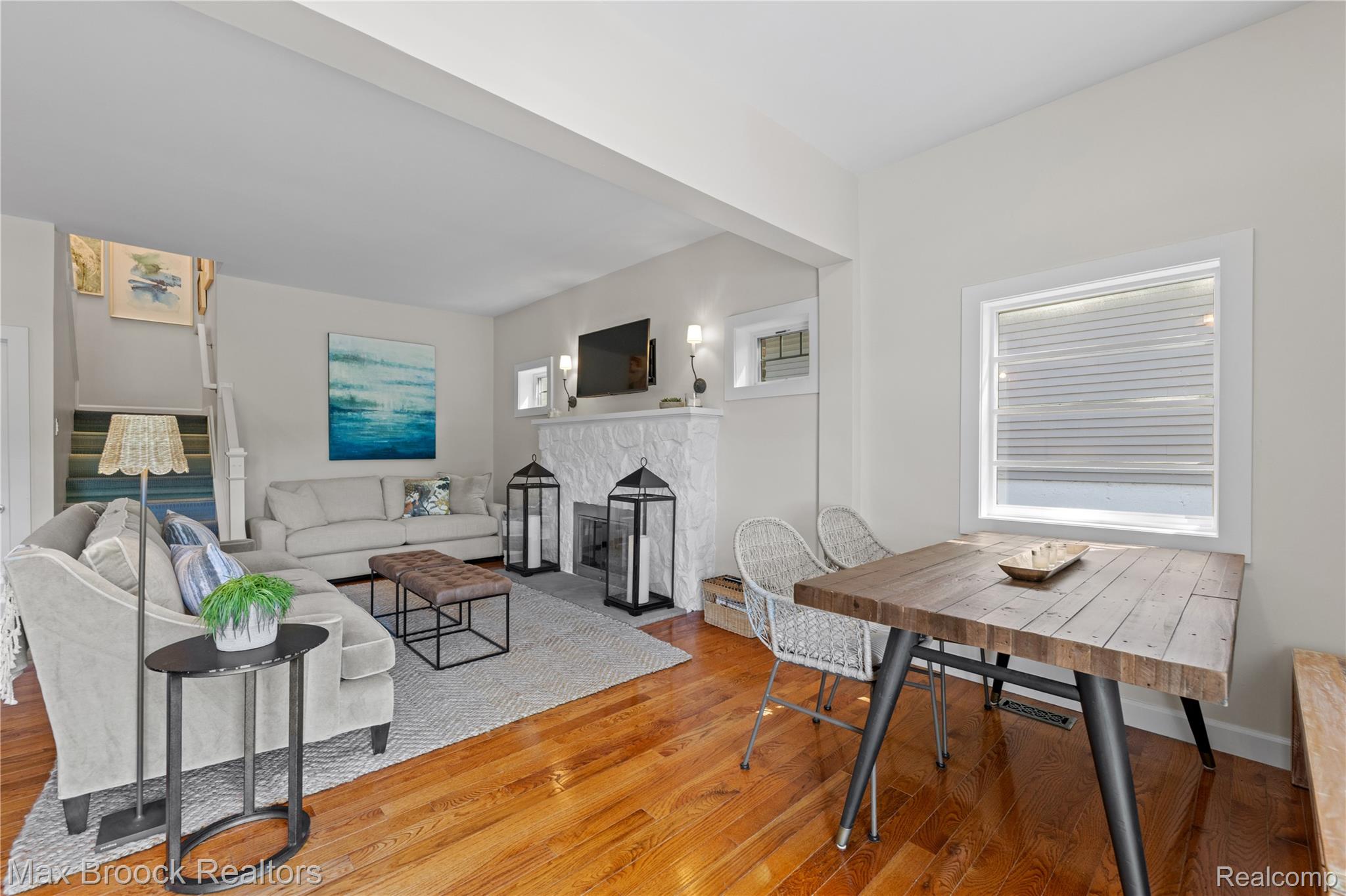6863 Brightwood Court