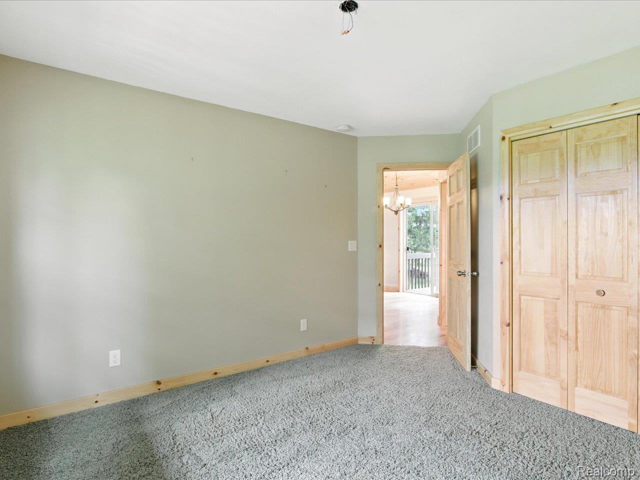 Fort Gratiot Charter Township, Michigan 48059, United States, 2 Bedrooms Bedrooms, ,1 BathroomBathrooms,Residential,Pending,159487