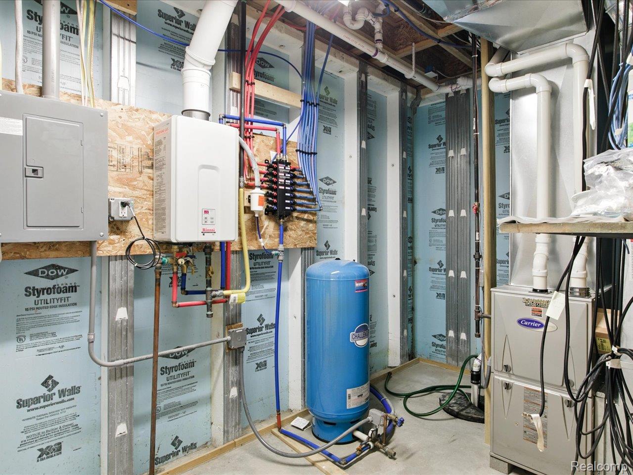 Fort Gratiot Charter Township, Michigan 48059, United States, 2 Bedrooms Bedrooms, ,1 BathroomBathrooms,Residential,Pending,159487